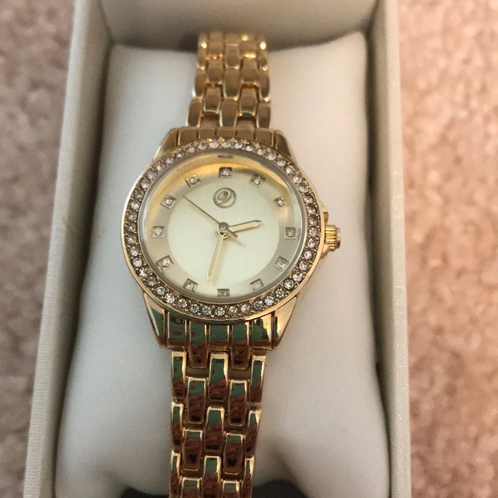 NWOT Versona Watch